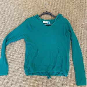 Anthropology brand Sparrow. Green waffle king sleeve top.